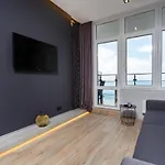 Apartament Level 24 - Sea & Sky View
