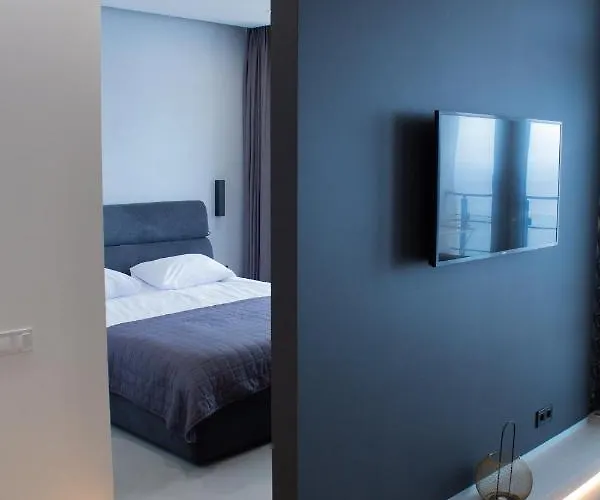 Level 24 - Sea & Sky View *