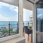 Level 24 - Sea & Sky View Appartement